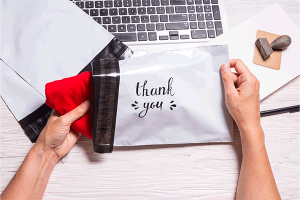 “Thank you” film mailing bag with silicone release liners