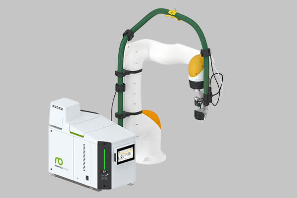 Robatech adhesive application system with KUKA cobot LBR iisy for 360° gluing.