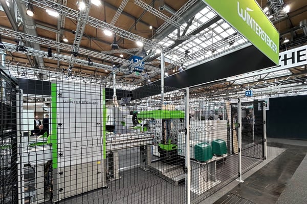 Surface repair system from Wintersteiger with adhesive application system from Robatech