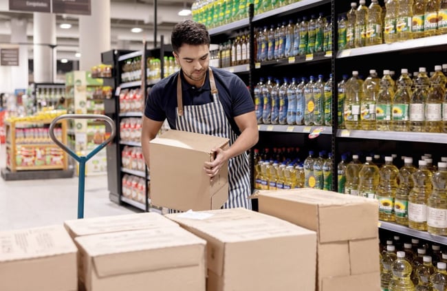 Adhesive application systems for the packaging industry, sustainable, secure shipping packaging