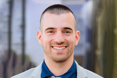 Tóth Olivér, Szervizmérnök