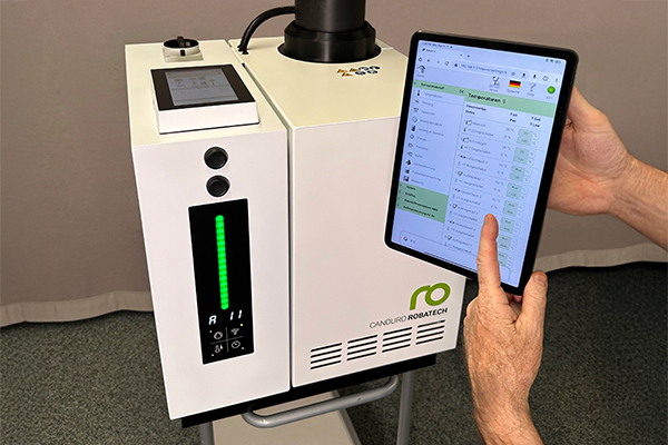 Smart operation of the Canduro 2 adhesive melter via function keys on the Smart Terminal, touch display, or mobile device