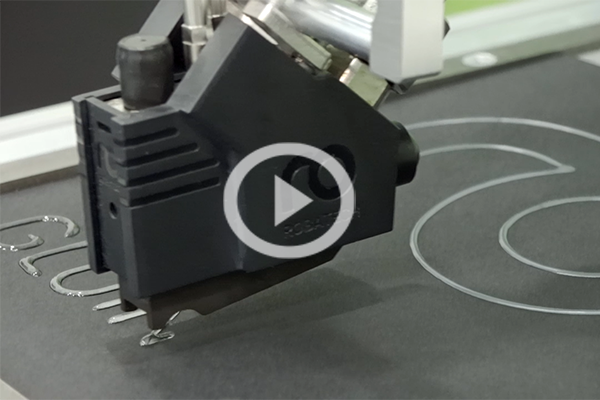 Adhesive bead application with Universal Robots cobot