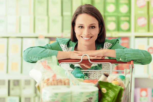 Robatech packaging image: a woman holding a box 
